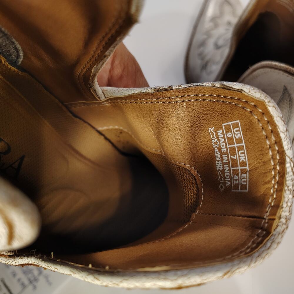 Myra Yipple Western Leather Booties size 9, crackle leather - Picture 9 of 16